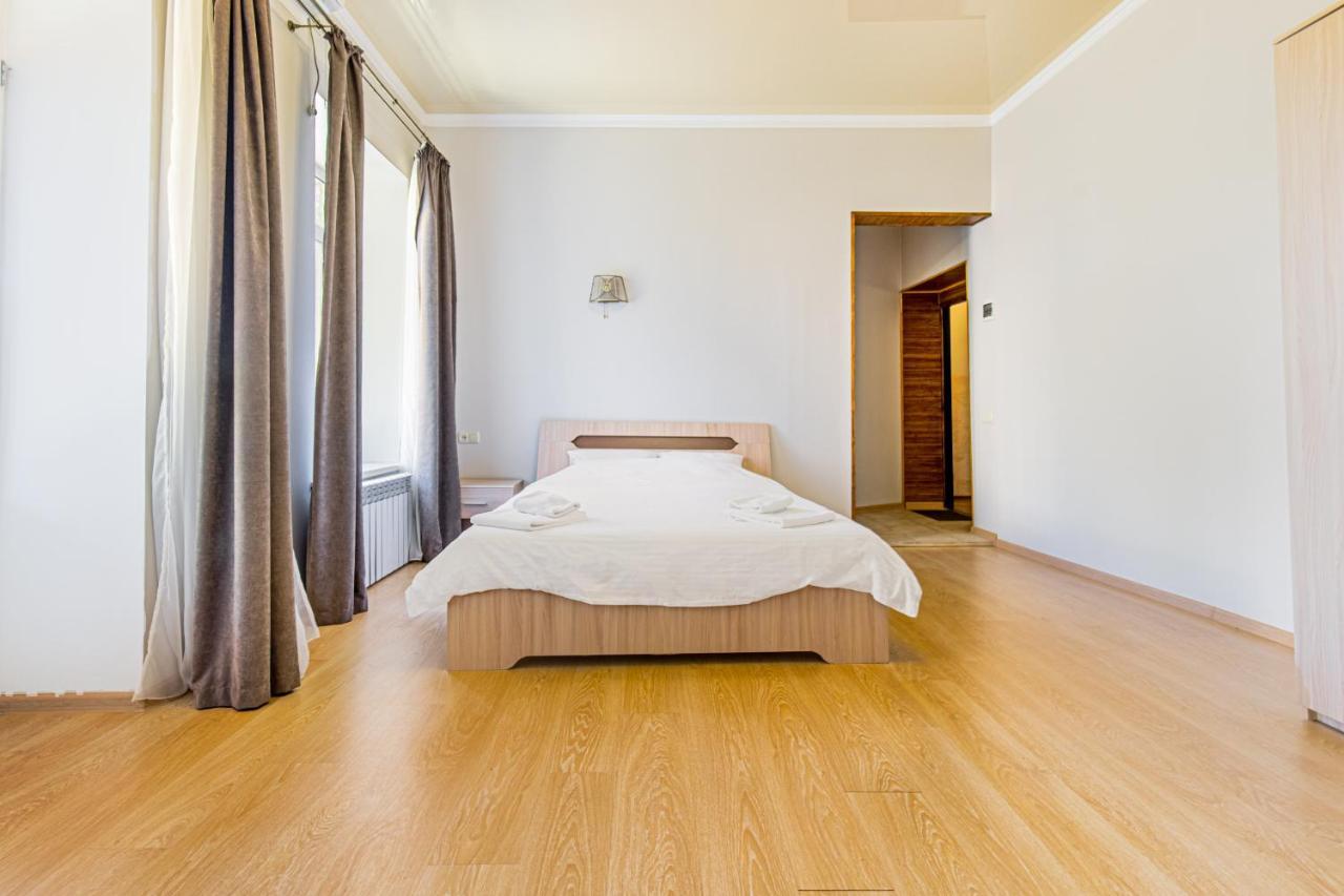 Best Apartment In The City Centre Odesa Exterior foto